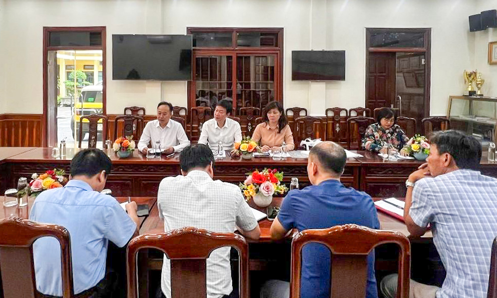 Toàn cảnh hội trường